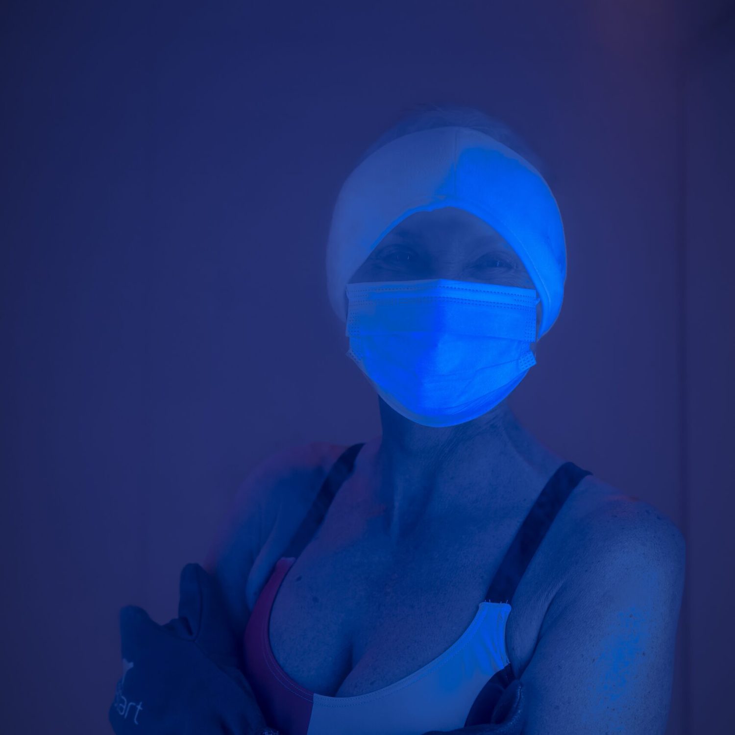 Stejná žena uvnitř kryokomory