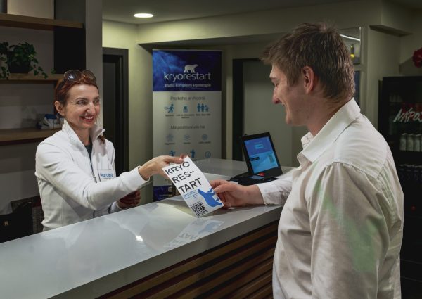 Recepce – předání dárkového poukazu/potvrzení o službě